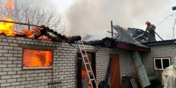 Під час пожежі у Ротмістрівській громаді травмувались батько та син  — Новости Черкасс