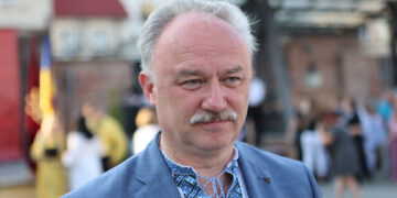 «Потрібно постійно розвиватись»: ректор ІФНМУ Роман Яцишин про освіту та науку під час війни, міжнародну співпрацю та цінності