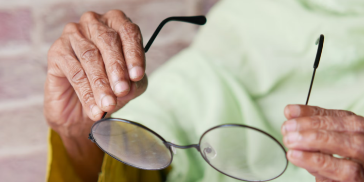 “Симптоми можуть посилюватись”: як екологія впливає на здоров’я очей