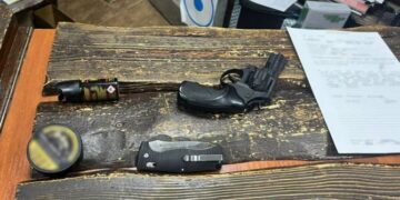 Стрілянина у магазині в Черкасах: відвідувачка з пістолетом налякала людей, але була затримана — Новини Черкащіни