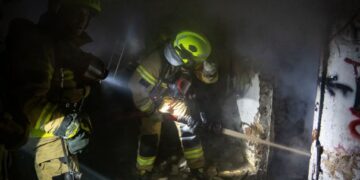 У Києві під час пожежі евакуювали дев’ятьох людей