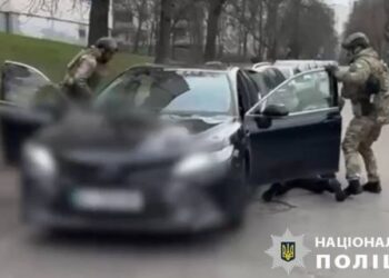 У Києві затримали рекетирів, які вимагали з лікаря неіснуючий борг