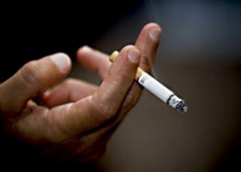 У Миколаєві необережність під час паління ледь не залишила господарів без помешкання » Миколаївський Оглядач