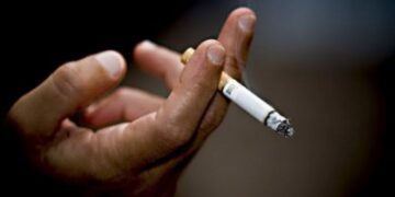 У Миколаєві необережність під час паління ледь не залишила господарів без помешкання » Миколаївський Оглядач
