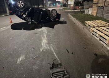 У Миколаєві слідчі поліції встановлюють обставини автопригоди, у якій травмувалось троє осіб » Миколаївський Оглядач