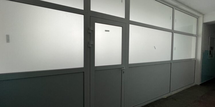 У Рівненській дитячій музичній школі №2 тривають ремонтні роботи (ФОТО)