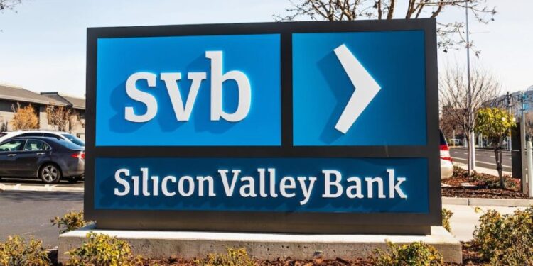 У США судять колишніх топ-менеджерів збанкрутілого Silicon Valley Bank – Экономика