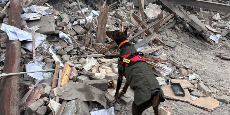 У Запоріжжі продовжують шукати під завалами тіла чоловіка після ворожої атаки 18 січня | Новости Запорожья