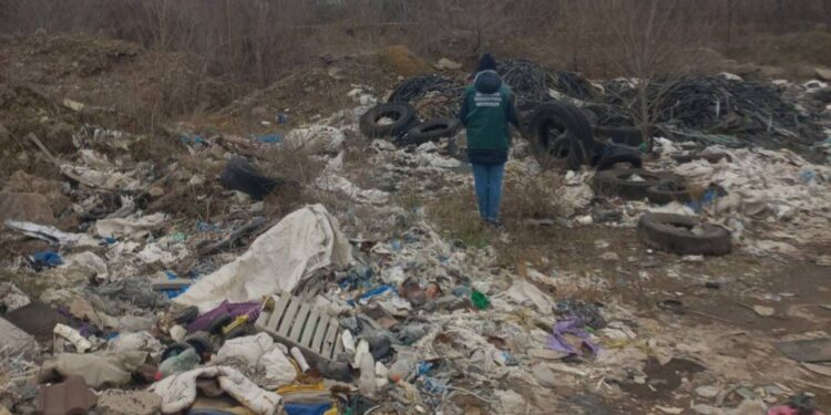 У Запоріжжі виявили величезне стихійне сміттєзвалище | Новости Запорожья