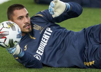 Украинский голкипер Георгий Бущан переедет в Саудовскую Аравию