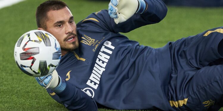 Украинский голкипер Георгий Бущан переедет в Саудовскую Аравию