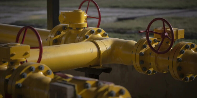 Україна з першого січня зупинила транзит російського газу: у Єврокомісії прокоментували