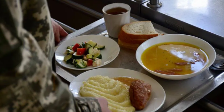 Усі лікарні Полтавщини звітують про покращення харчування військових