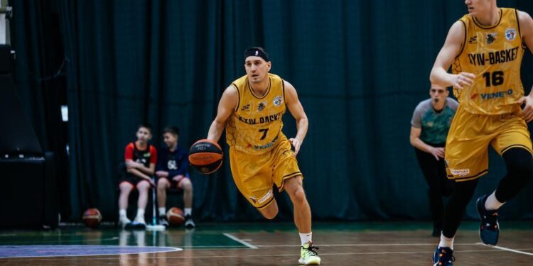 Відео хайлайтів MVP восьмого тижня Суперліги Favbet Павла Буренка – Федерація баскетболу України