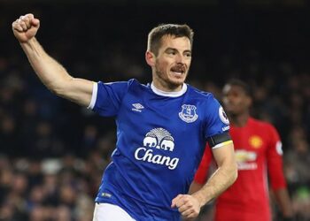 Виталий Миколенко остался без тренера. Что ожидает «Эвертон» дальше?