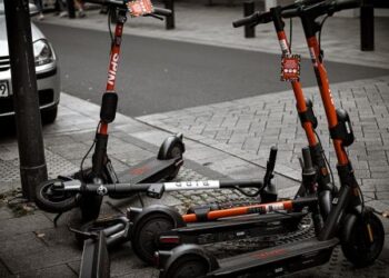 Водій електросамоката, який на смерть збив людину у Києві, отримав умовне покарання