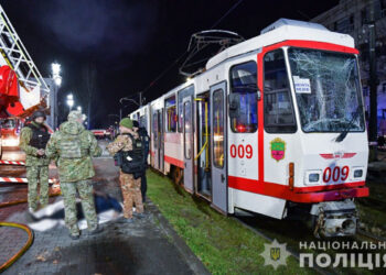 Водійка Тетяна Клименко керувала трамваєм, який 8 січня потрапив під обстріл ворога у Запоріжжі – як це було | Новости Запорожья