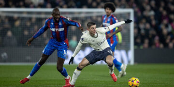 АПЛ. Виталий Миколенко помог «Эвертону» оформить победу над «Кристал Пэлас» на выезде