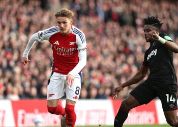 «Арсенал» минимально проиграл «Вест Хэму». Очередная сенсация в АПЛ