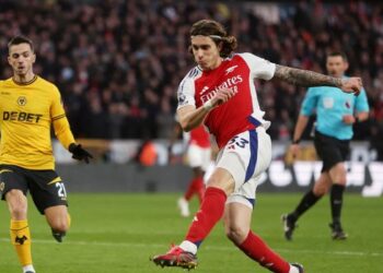 «Арсенал» минимально выиграл в выездном матче против «Вулверхэмптона» в АПЛ