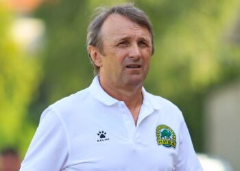 Аутсайдер Другої ліги залишився без тренера