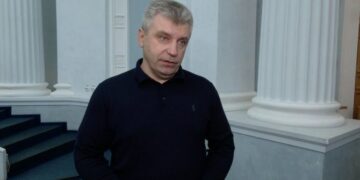 Депутати в камуфляжі: хто з Черкаської обласної ради боронить Україну, а хто залишився в тилу — Новости Черкасс