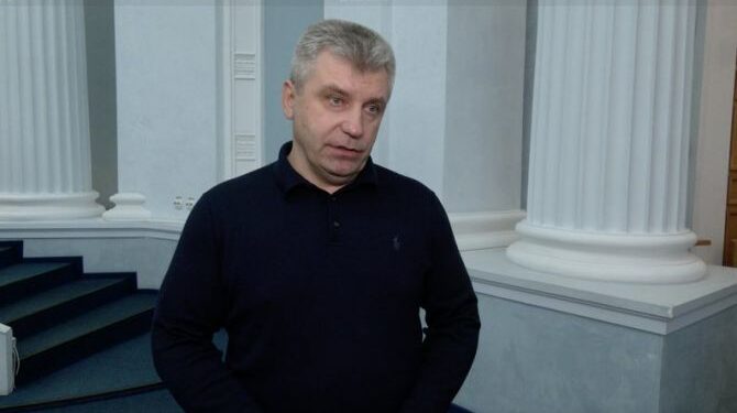 Депутати в камуфляжі: хто з Черкаської обласної ради боронить Україну, а хто залишився в тилу — Новости Черкасс