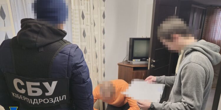 Хлопець з Радивилова наводив ракети рф на аеродроми та позиції ЗСУ в двох областях України