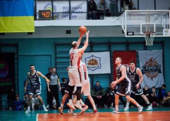 Хмельницький переміг Вінницю за рахунок ривка в другій половині – Федерація баскетболу України