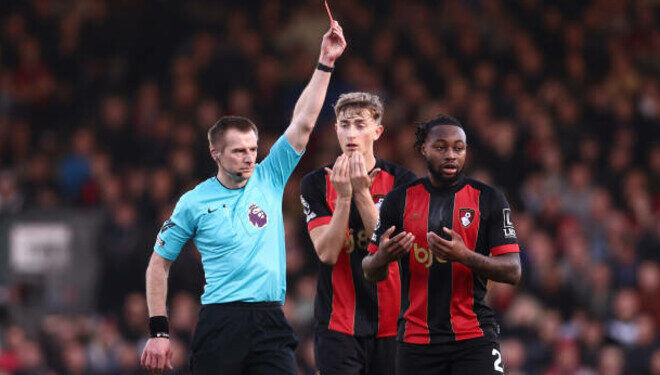 Илья Забарный впервые в карьере получил красную карточку в матче АПЛ