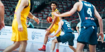 Іссуф Санон та Андрій Войналович не зіграють в матчі проти Португалії – Федерація баскетболу України