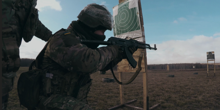 Як нацгвардійці вдосконалюють навички стрільби в рамках базової загальновійськової підготовки (ФОТО/ВІДЕО)
