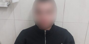 На Чортківщині чоловік погрожував правоохоронцям сокирою