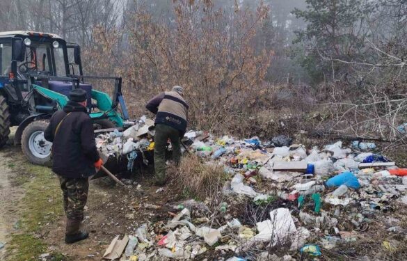 На Канівщині ліквідували стихійне сміттєзвалище