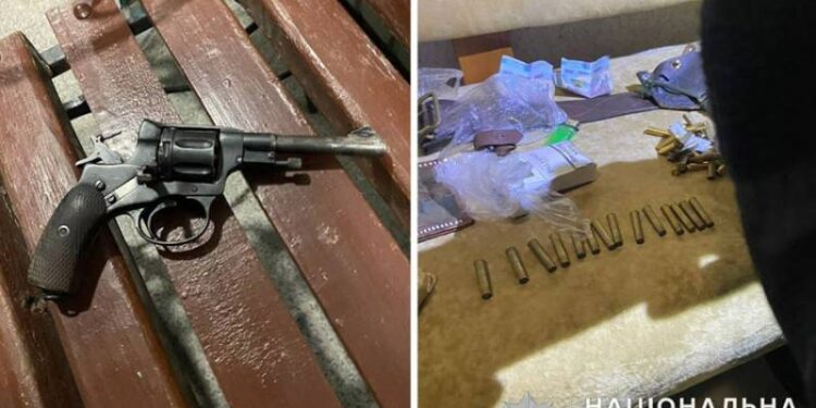 На Шепетівщині патрульні не дарма зупинили чоловіка, який поводився підозріло —Хмельнитчина