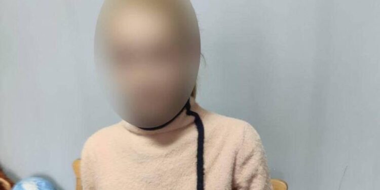 На Шепетівщині злодійка відбивалась від касира дисками для прання —Хмельнитчина