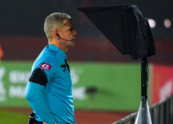 Найшвидше вилучення сезону-2024/25 трапилося у матчі між «Поліссям» та «Рухом»