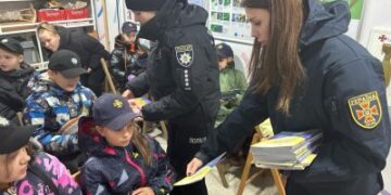 Поліцейські у мобільному класі безпеки провели уроки безпеки для дітей » Миколаївський Оглядач