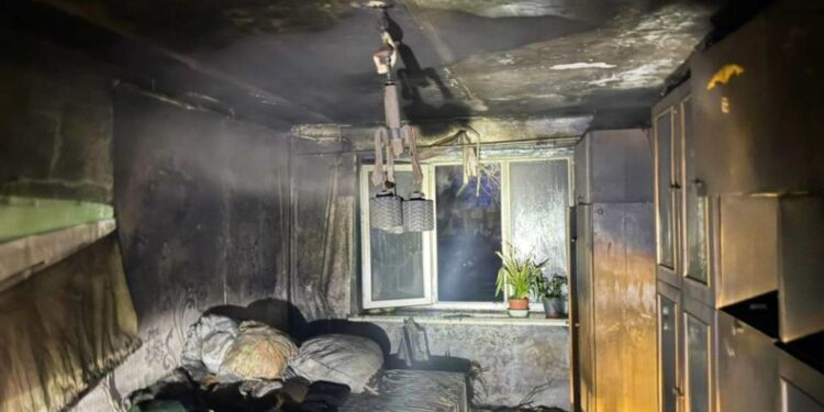 Пожежа у Кременці 12 лютого – горіла багатоповерхівка, ДСНС проводила евакуацію