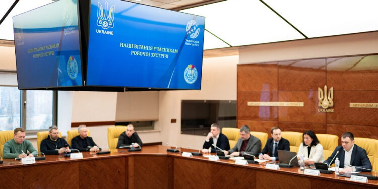 Представники клубів УПЛ в Будинку футболу поспілкувалися з Катериною Монзуль