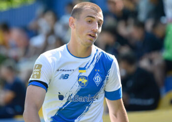 Шовковский против! Стало известно, кто сорвал переход Дячука в Испанию