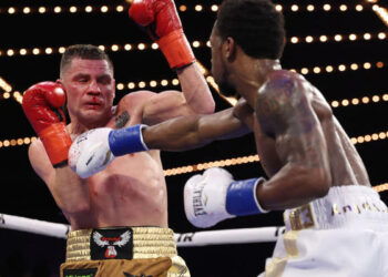 Тренер Беринчика назвал причину поражения в титульном бою – Спорт ):Бокс