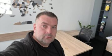У центрі Львова працівники ТЦК затримали депутата міськради Андрія Закалюка