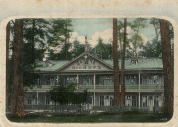 У Черкасах на місці знищеного історичного будинку вже продають таунхауси — Новости Черкасс