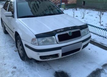 У Черкасах затримали п’яного водія, який збив сміттєвий бак — Новости Черкасс