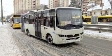 У Києві оголошуватимуть хвилину мовчання в громадському транспорті