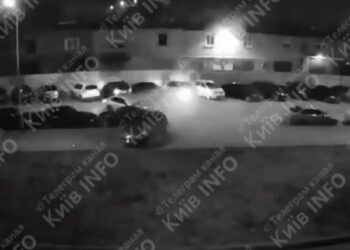 У Києві п’яний водій протаранив сім припаркованих авто: відео
