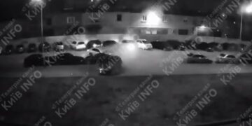 У Києві п’яний водій протаранив сім припаркованих авто: відео