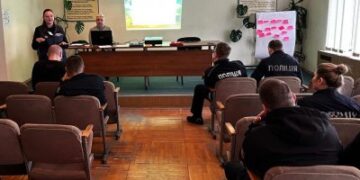 У Миколаєві психологи поліції провели тренінг для керівників відділень поліції » Миколаївський Оглядач