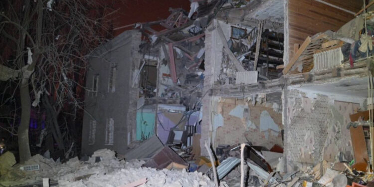 У Запоріжжі від обстрілів постраждала чверть багатоповерхових будинків – статистика наслідків обстрілів ворога | Новости Запорожья